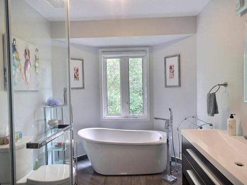 Bathroom - 208 Rue Des Outardes, Rouyn-Noranda, QC 