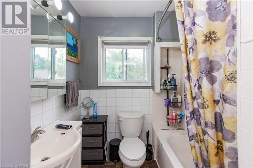 2168 Pearson Street, North Bay, ON - Indoor Photo Showing Bathroom