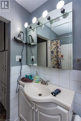 2168 Pearson Street, North Bay, ON - Indoor Photo Showing Bathroom
