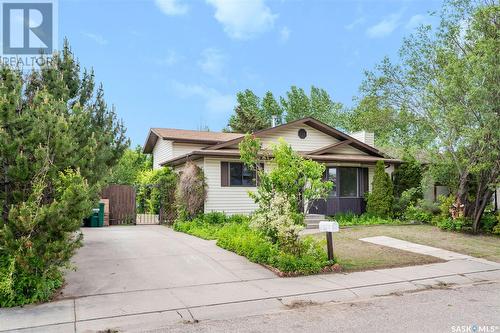 406 Armstrong Crescent, Saskatoon, SK - Outdoor