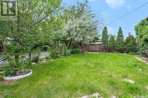 406 Armstrong Crescent, Saskatoon, SK - Outdoor