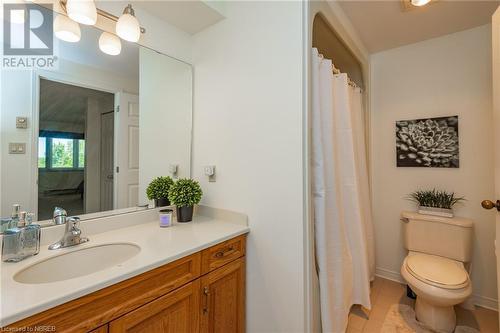 141 Wallace Heights Drive, North Bay, ON - Indoor Photo Showing Bathroom