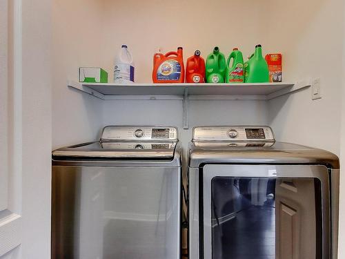 Salle de lavage - 100 Rue Joseph-Charles-Coallier, Saint-Jean-Sur-Richelieu, QC - Indoor Photo Showing Laundry Room