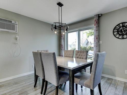 Dining room - 100 Rue Joseph-Charles-Coallier, Saint-Jean-Sur-Richelieu, QC - Indoor Photo Showing Dining Room