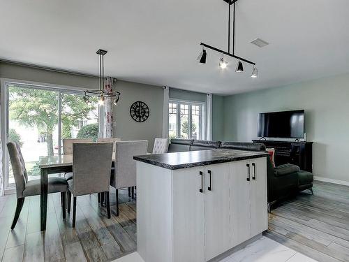 Kitchen - 100 Rue Joseph-Charles-Coallier, Saint-Jean-Sur-Richelieu, QC - Indoor Photo Showing Dining Room