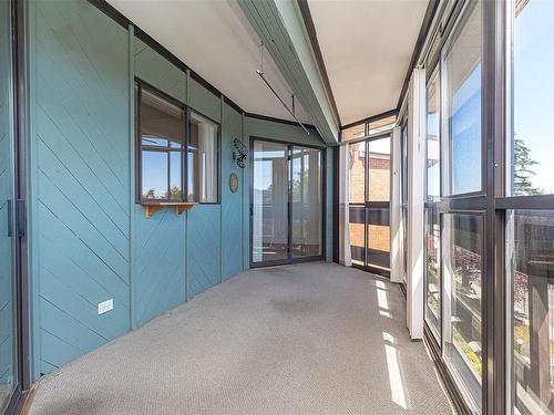 403-1560 Hillside Ave, Victoria, BC - Outdoor With Balcony With Exterior