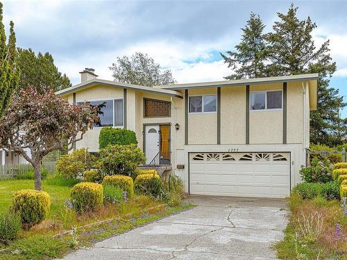 1777 Senwood Pl, Saanich, BC 