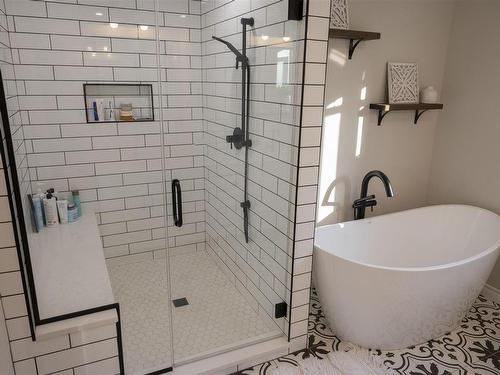 186 Gus Wouri Road, Thunder Bay, ON - Indoor Photo Showing Bathroom