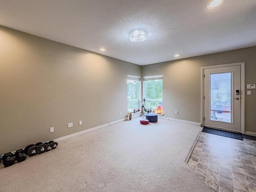 1376 6Th Ave, Kamloops, BC - Indoor Photo Showing Bedroom