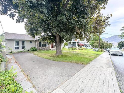 1376 6Th Ave, Kamloops, BC - Outdoor