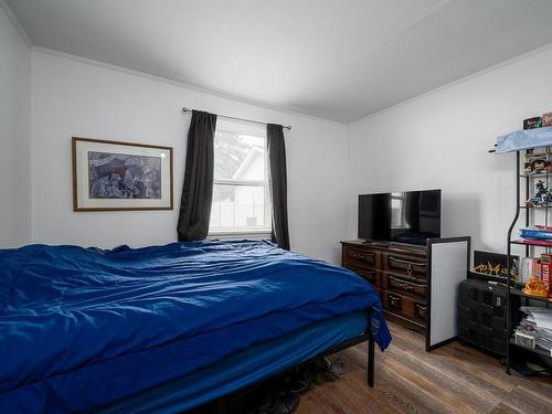342/344 Fortune Drive, Kamloops, BC - Indoor Photo Showing Bedroom