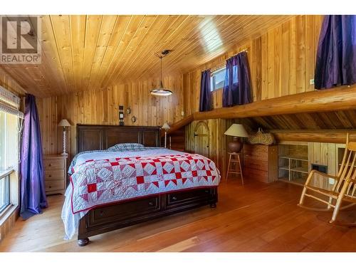 1415 Seymour River Road N, Seymour Arm, BC - Indoor Photo Showing Bedroom