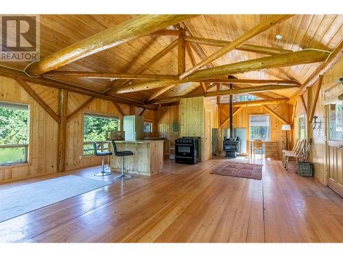 1415 Seymour River Road N, Seymour Arm, BC - Indoor With Fireplace