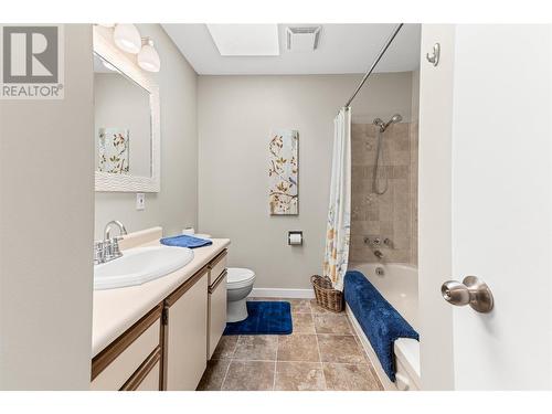 4477 Gordon Drive, Kelowna, BC - Indoor Photo Showing Bathroom