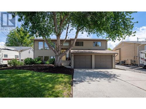 4477 Gordon Drive, Kelowna, BC - Outdoor With Facade