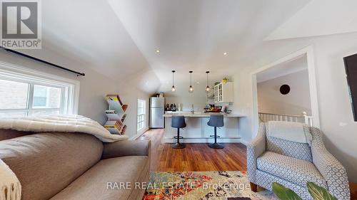 31 Green Street, Guelph, ON - Indoor Photo Showing Living Room