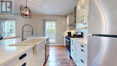 31 Green Street, Guelph, ON - Indoor Photo Showing Kitchen With Upgraded Kitchen