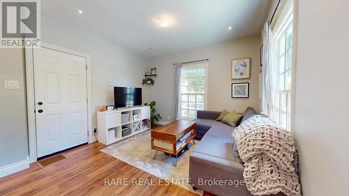 31 Green Street, Guelph, ON - Indoor Photo Showing Living Room