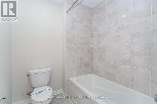 252 Shady Glen Crescent, Kitchener, ON - Indoor Photo Showing Bathroom