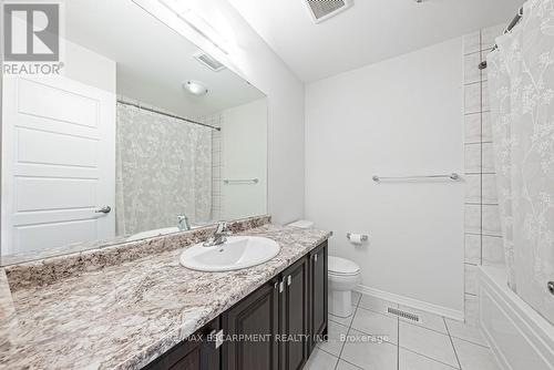 403 Pumpkin Pass, Hamilton, ON - Indoor Photo Showing Bathroom