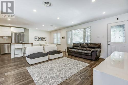 50 Beamer Avenue, St. Catharines, ON - Indoor Photo Showing Living Room