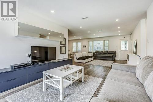 50 Beamer Avenue, St. Catharines, ON - Indoor Photo Showing Living Room