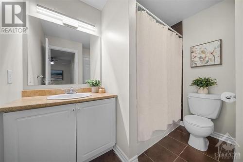 286 Par-La-Ville Circle, Ottawa, ON - Indoor Photo Showing Bathroom