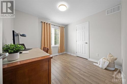 286 Par-La-Ville Circle, Ottawa, ON - Indoor Photo Showing Other Room