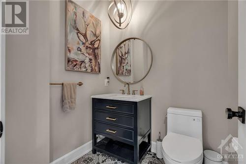 64 St Claire Avenue, Ottawa, ON - Indoor Photo Showing Bathroom