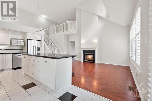 16 Morenz Terrace, Ottawa, ON - Indoor Photo Showing Kitchen