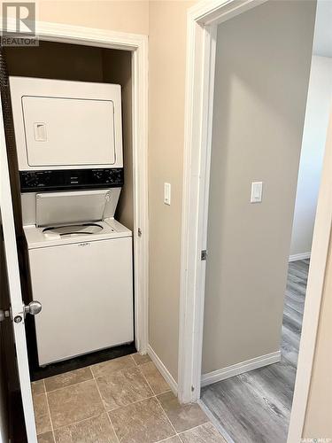 201 W Avenue S, Saskatoon, SK - Indoor Photo Showing Laundry Room