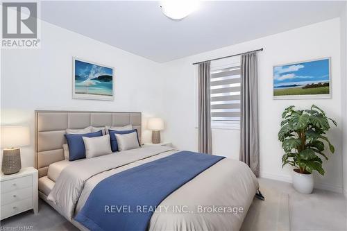 8077 Brookside Drive, Niagara Falls, ON - Indoor Photo Showing Bedroom