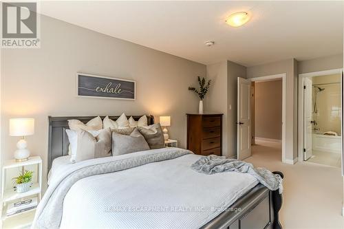 8 Birot Lane, Hamilton, ON - Indoor Photo Showing Bedroom