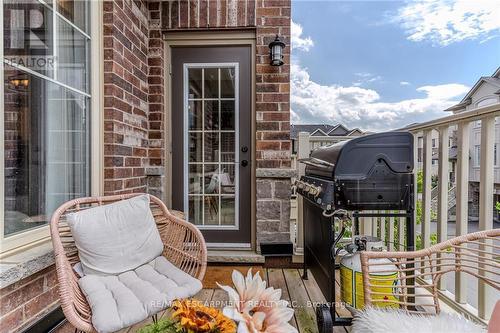 8 Birot Lane, Hamilton, ON - Outdoor