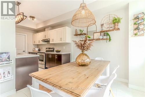 8 Birot Lane, Hamilton, ON - Indoor Photo Showing Kitchen