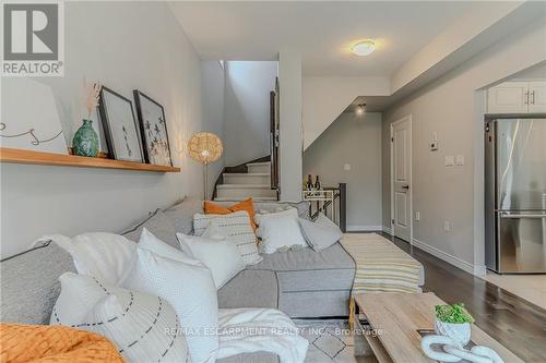 8 Birot Lane, Hamilton, ON - Indoor Photo Showing Living Room