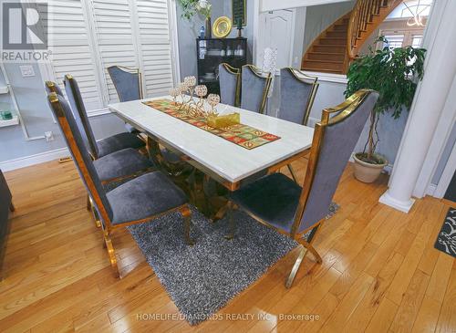 584 Pinery Trail, Waterloo, ON - Indoor Photo Showing Dining Room