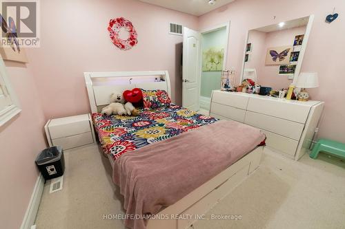 584 Pinery Trail, Waterloo, ON - Indoor Photo Showing Bedroom