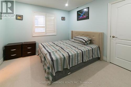 584 Pinery Trail, Waterloo, ON - Indoor Photo Showing Bedroom