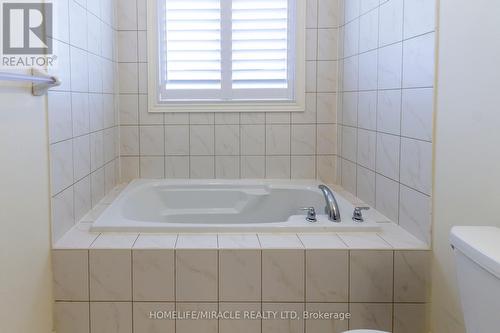 116 Skinner Road, Hamilton, ON - Indoor Photo Showing Bathroom