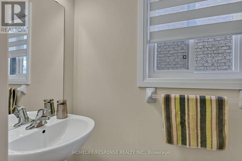 3 Burrows Court W, Kawartha Lakes, ON - Indoor Photo Showing Bathroom