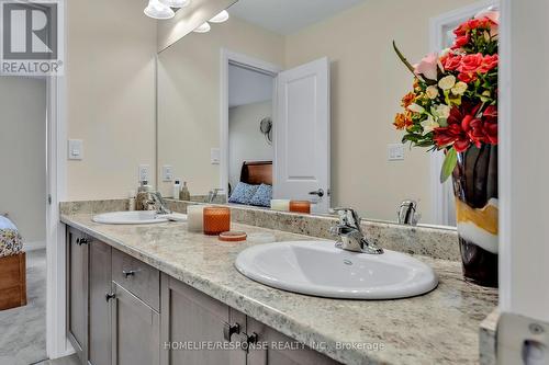 3 Burrows Court W, Kawartha Lakes, ON - Indoor Photo Showing Bathroom
