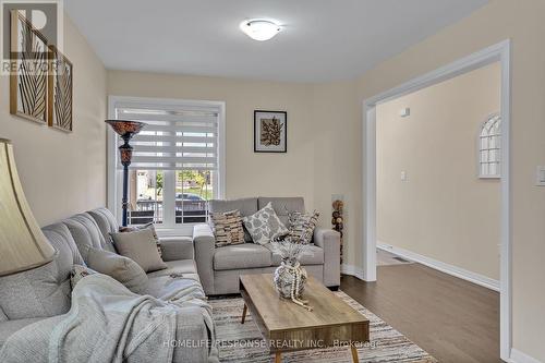 3 Burrows Court W, Kawartha Lakes (Lindsay), ON - Indoor Photo Showing Living Room