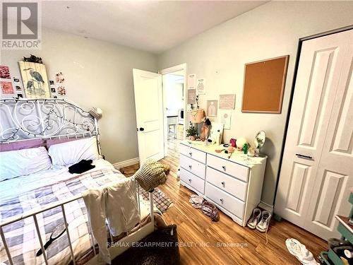 312 East 45Th Street, Hamilton, ON - Indoor Photo Showing Bedroom