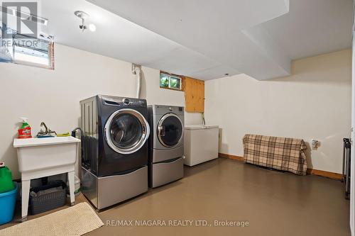 263 Barrick Road, Port Colborne, ON - Indoor Photo Showing Laundry Room