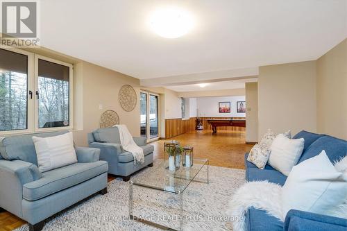 14188 Winston Churchill Boulevard, Caledon, ON - Indoor Photo Showing Living Room