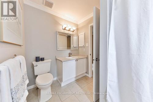 86 River Glen Boulevard, Oakville, ON - Indoor Photo Showing Bathroom