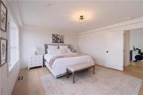 81 Homestead Way, Thorold, ON - Indoor Photo Showing Bedroom