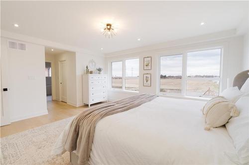 81 Homestead Way, Thorold, ON - Indoor Photo Showing Bedroom