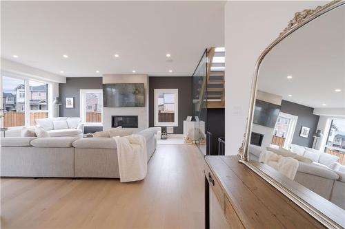 81 Homestead Way, Thorold, ON - Indoor Photo Showing Living Room With Fireplace